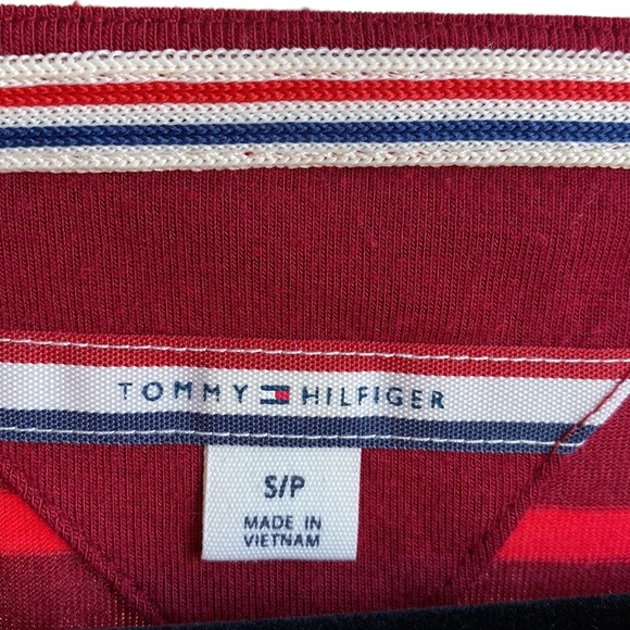 ✨Tommy Hilfiger✨ Red Stripe Shirt Size S - Picture 3 of 4